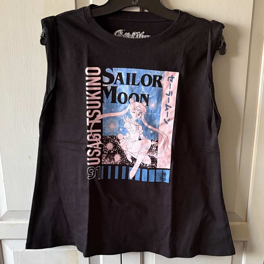 Hot Topic Black Sailor Moon Muscle Tee Tank Top